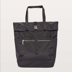 COPY - Lululemon One Trek Mind Tote